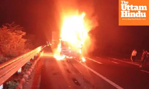 Fatal accident on Delhi–Mumbai expressway as pickup catches fire, three burnt alive