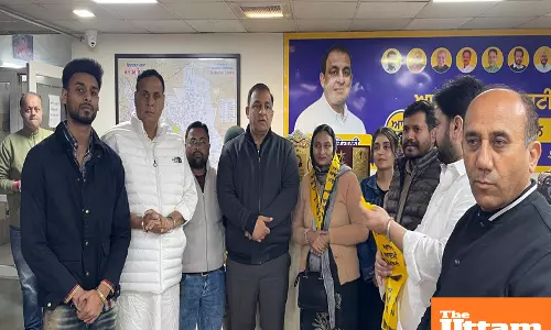 Councillor Paramjit Kaur Joins AAP Under the Leadership of CM’s OSD Rajbir Singh and Nitin Kohli