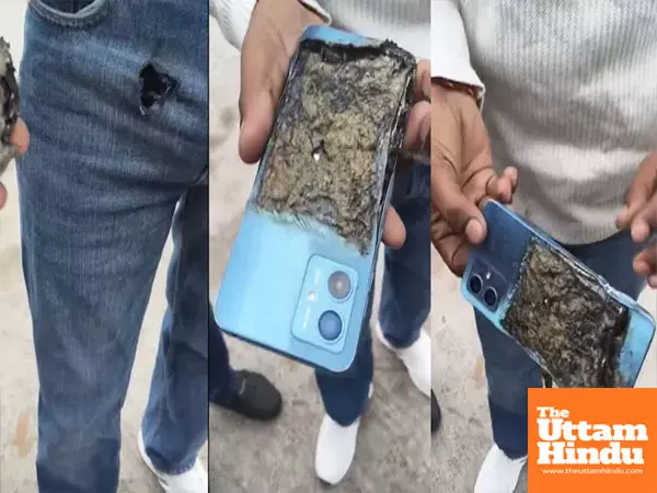 Motorola phone explodes in pocket, turns to ashes; leaves users stunned Motorola phone explodes in pocket, turns to ashes; leaves users stunned