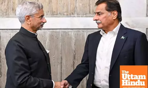 Politics over a ‘handshake’ in Dhaka: Jaishankar followed diplomatic courtesy, Pakistan called it a big achievement; India set the record straight