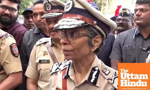Maharashtra’s first woman DGP Rashmi Shukla retires, police accord guard of honour