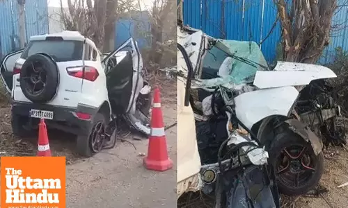 Tragic road accident: SUV crashes into tree, four students killed; one critically injured