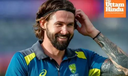 Star fast bowler announces sudden retirement after 17-year career