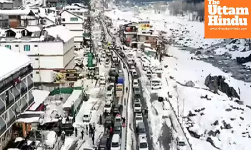 Bad weather causes major inconvenience for tourists in Shimla and Manali