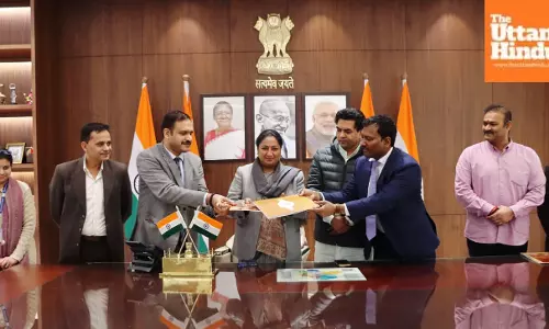 Chief Minister Rekha Gupta Leads Delhi to Become First State to Partner with Bharat Taxi for Cooperative Cab Services