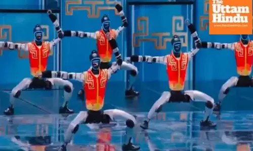Amazing video shows robots dancing and fighting like humans