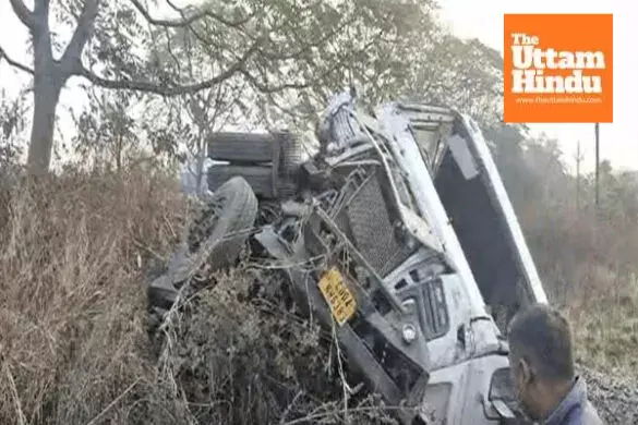 Speeding trailer rams police vehicle, five on-duty officers killed Speeding trailer rams police vehicle, five on-duty officers killed