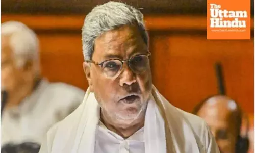 Possible curbs on mobile phones for children under 16, CM consults vice chancellors