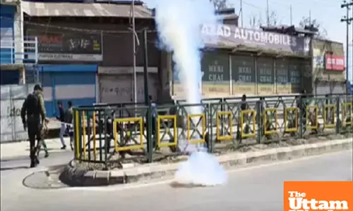 Srinagar shaken: Protests turn violent, police use tear gas, internet suspended after Khameneis death