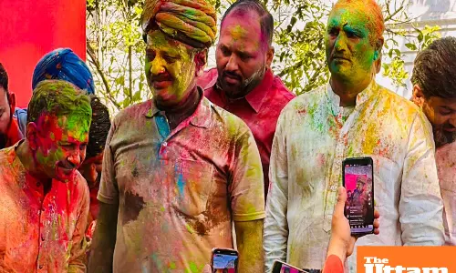 Deepak Bali celebrated Holi with Arvind Kejriwal and Manish Sisodia