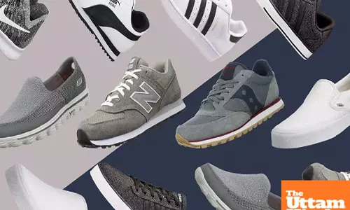 ₹1 Shoe offer sparks frenzy: Crowds pour in from across districts