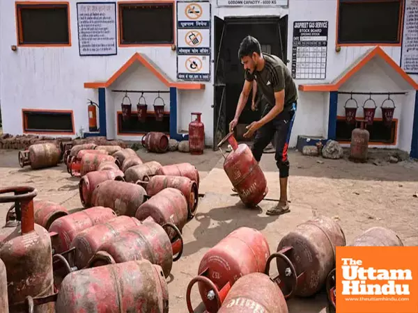 Central Government cracks down: Surrender LPG connection if you have piped natural gas Central Government cracks down: Surrender LPG connection if you have piped natural gas