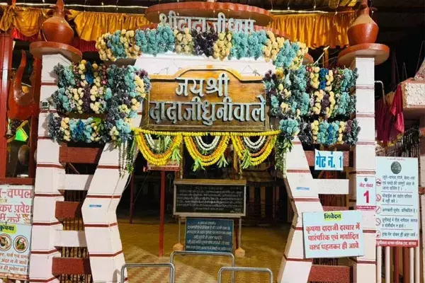 The miraculous shrine that defies the eclipse closure norms, remains open 24 hours, know more