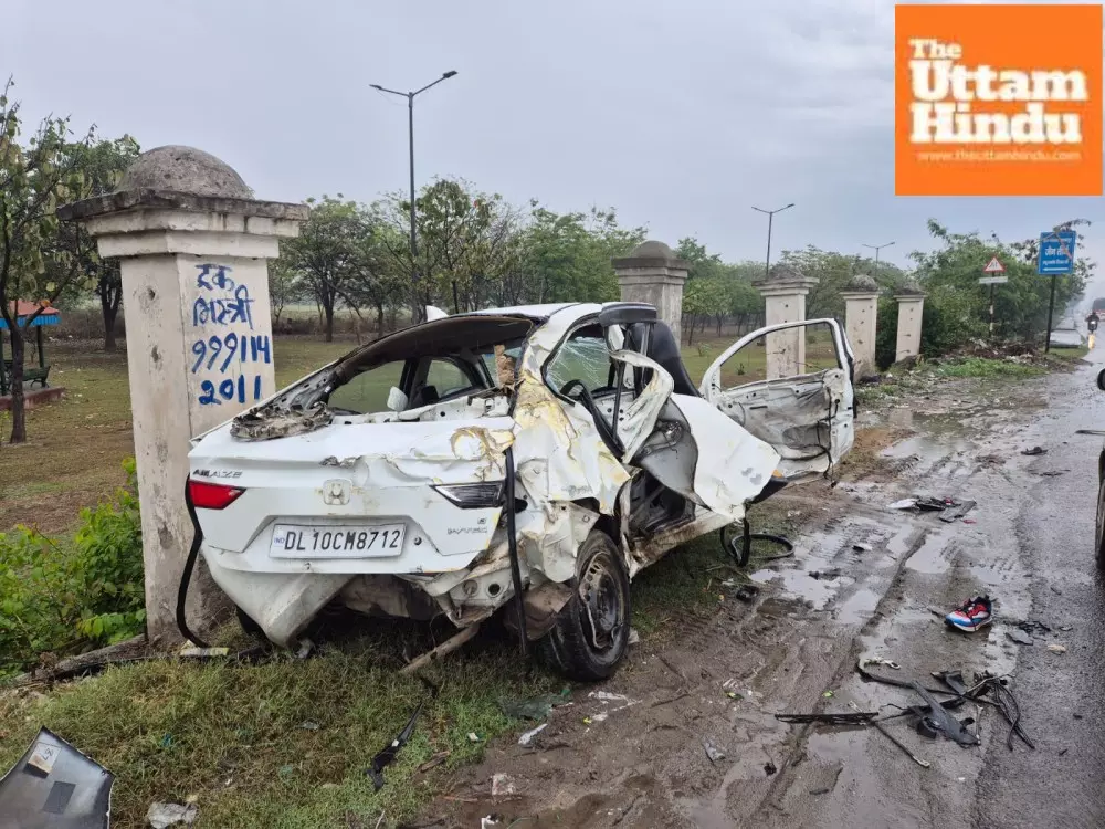Car crash on NH-44 in Sonipat leaves two dead, three injured Car crash on NH-44 in Sonipat leaves two dead, three injured
