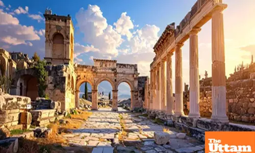 Pamukkales dark secret: Unveiling the gate of hell behind its breathtaking beauty