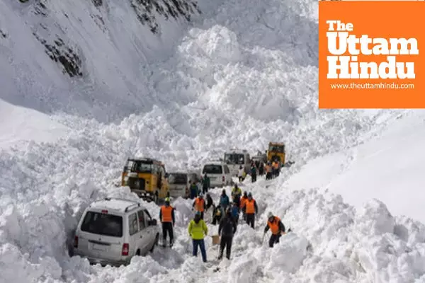 Six killed, five injured in avalanche at Zoji La pass in Ladakh Six killed, five injured in avalanche at Zoji La pass in Ladakh