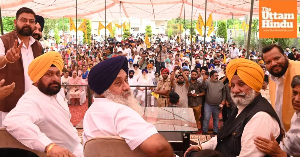 Shiromani Akali Dal gains strength in Pathankot, Gurdaspur as leaders join party Shiromani Akali Dal gains strength in Pathankot, Gurdaspur as leaders join party