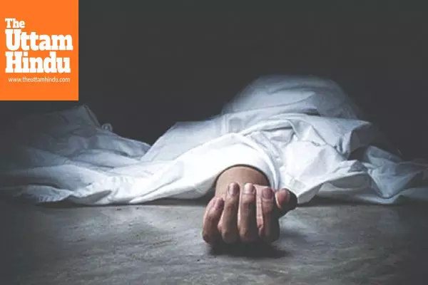 Horrific incident: Husband kills wife with gas cylinder, sits beside body holding child Horrific incident: Husband kills wife with gas cylinder, sits beside body holding child