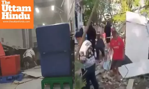 Strong earthquake of 7.4 magnitude jolts Indonesia, tsunami alert issued