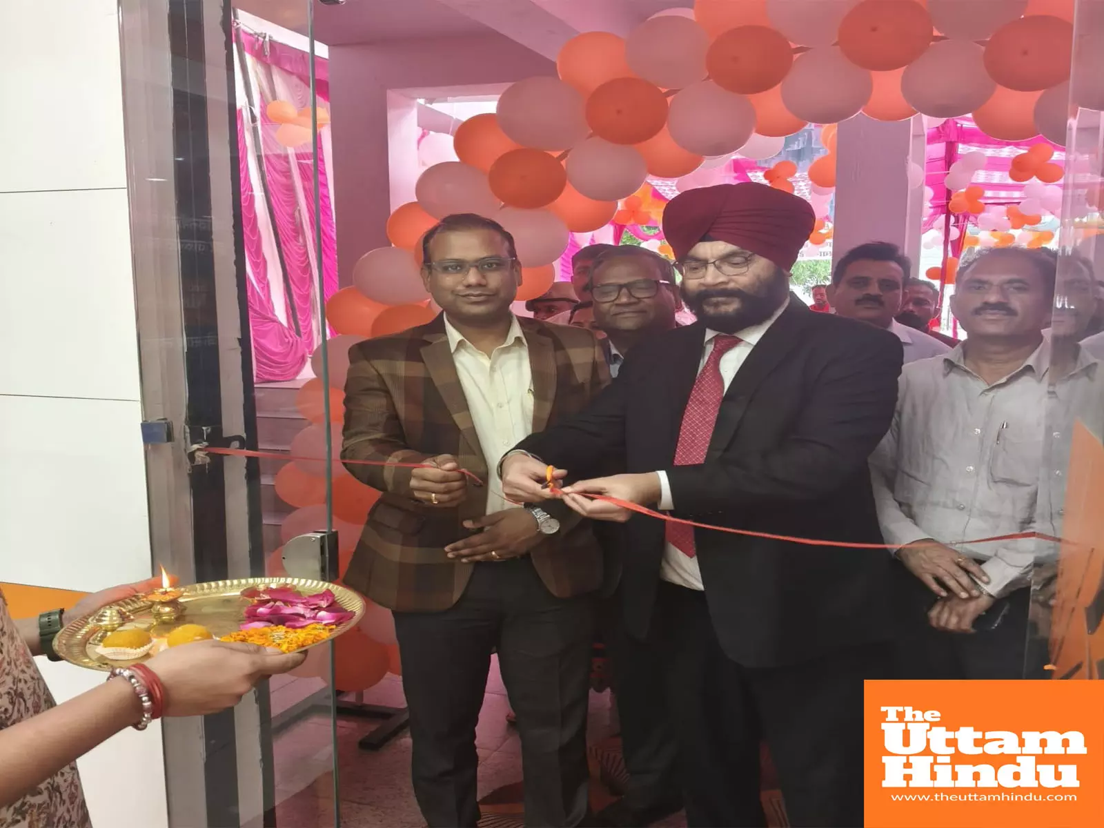 Bank of Baroda strengthens its presence in the state of Himachal Pradesh by opening a new branch in Amb, Una district Bank of Baroda strengthens its presence in the state of Himachal Pradesh by opening a new branch in Amb, Una district