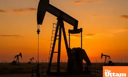 Oil prices jump 4% amid rising tensions over Strait of Hormuz ceasefire